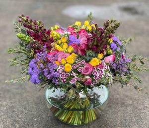Bowl con flores coloridas